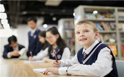 入学申请 - 深圳瑞得福学校 - 给孩子优质的教育 是父母最好的投资